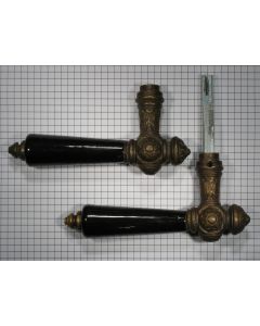 Deurkruk messing antiek + zwart porselei