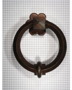 Deurklopper rond ijzer geroest